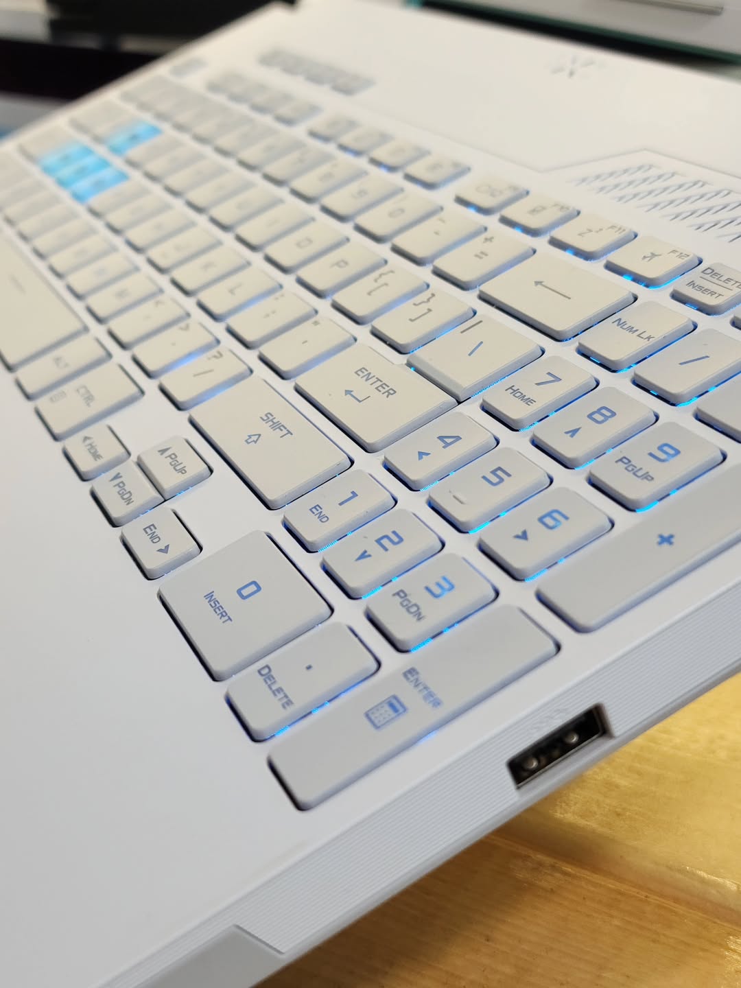 لپ تاپ گیمینگ ایسوس تاف اف 15 i7-13620h / ram 16g ddr4 / hard 512g ssd / vga 6g rtx 4050 / 15.6 fhd 144hz laptop gaming asus tuf f15 i7-13620h / ram 16g ddr4 / hard 512g ssd / vga 6g rtx 4050 / 15.6 fhd 144hz