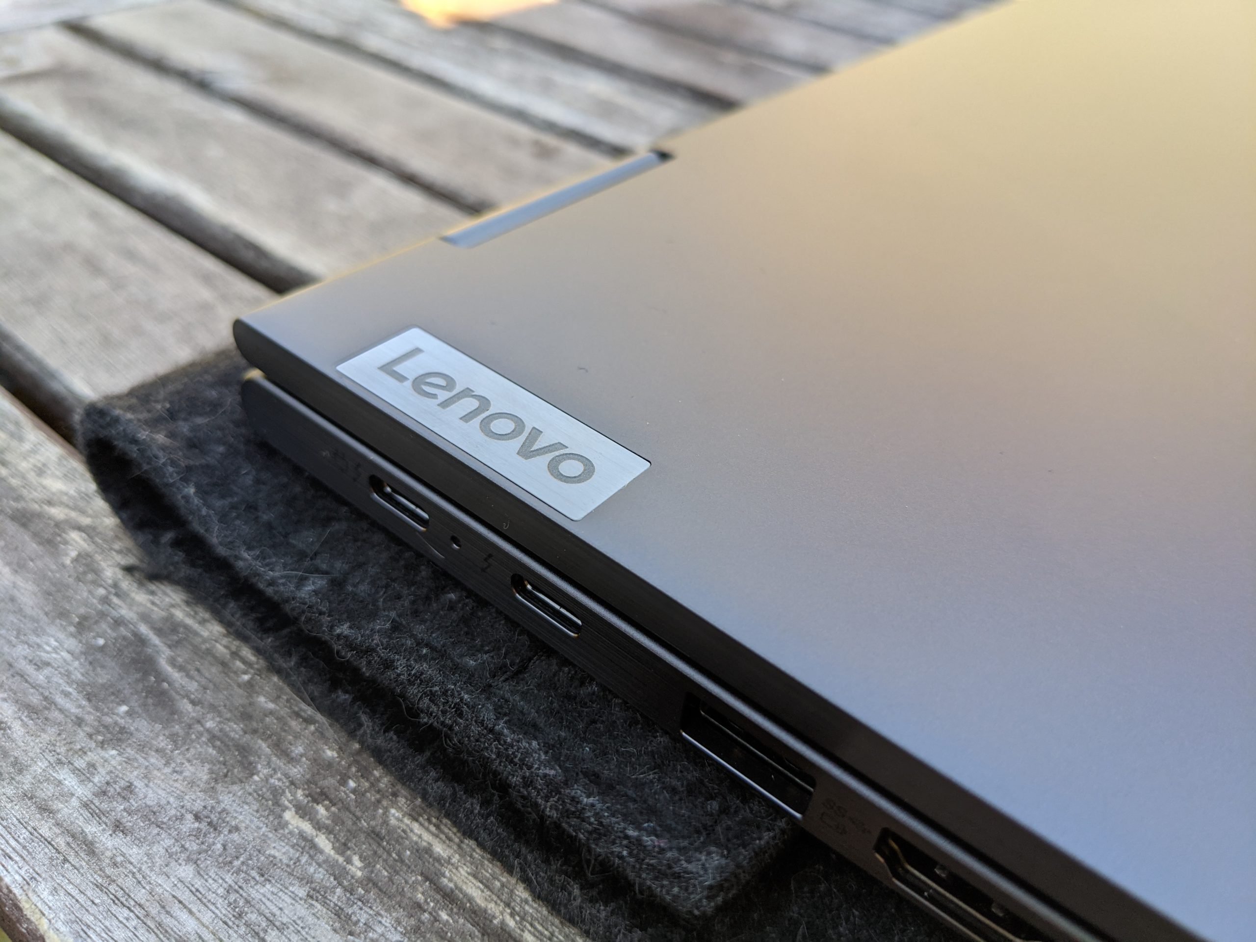 لپ تاپ لنوو یوگا 82bj / CPU:I5-1135G7 / RAM:8GB DDR4 / HARD:256GB SSD / VGA:INTEL IRIS XE / LED:15.6FHD TOUCH X360   LAPTOP LENOVO YOGA 82bj / CPU:I5-1135G7 / RAM:8GB DDR4 / HARD:256GB SSD / VGA:INTEL IRIS XE / LED:15.6FHD TOUCH X360