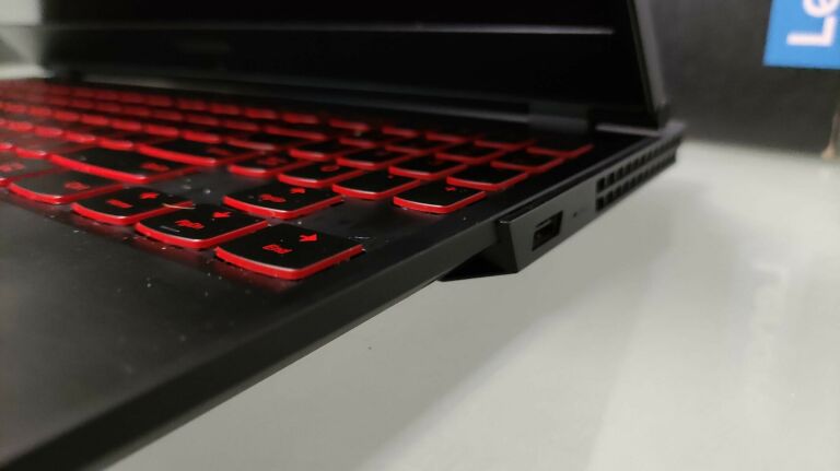 LAPTOP GAMING LENOVO LEGION 81T0 / CPU:I5-9300H / RAM:16GB DDR4 / VGA:4GB 1050 / HARD:512GB SSD / LED:15.6 FHD 60HZ